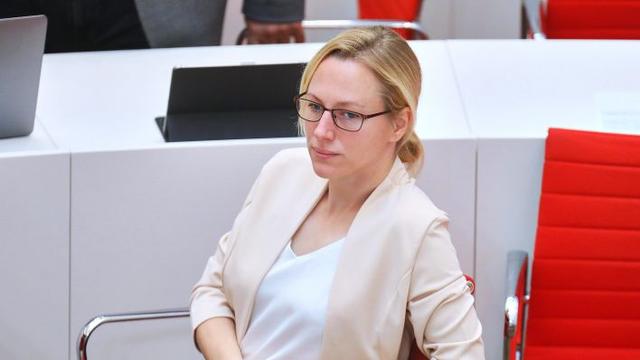 AfD-Abgeordnete Kotré bestätigt Teilnahme an Neonazi-Treffen in der Schweiz